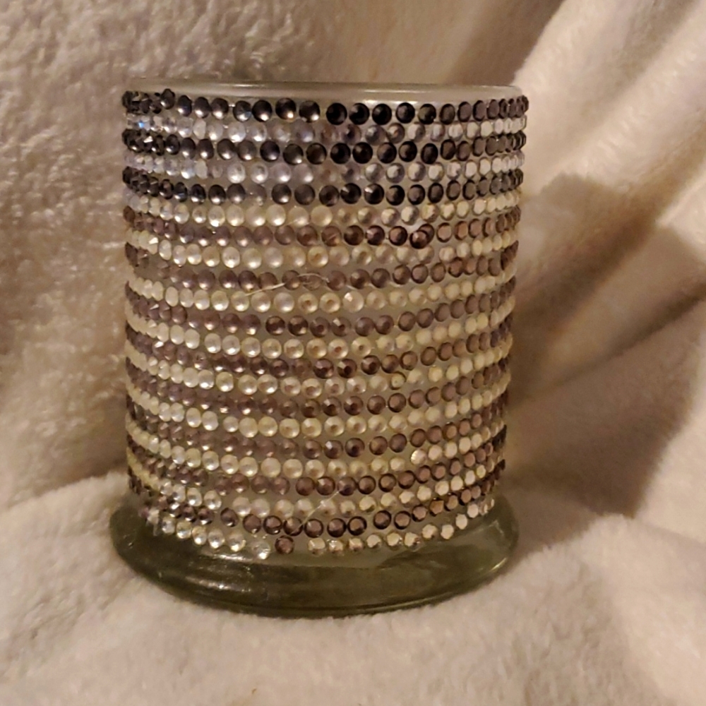 Glass jar
